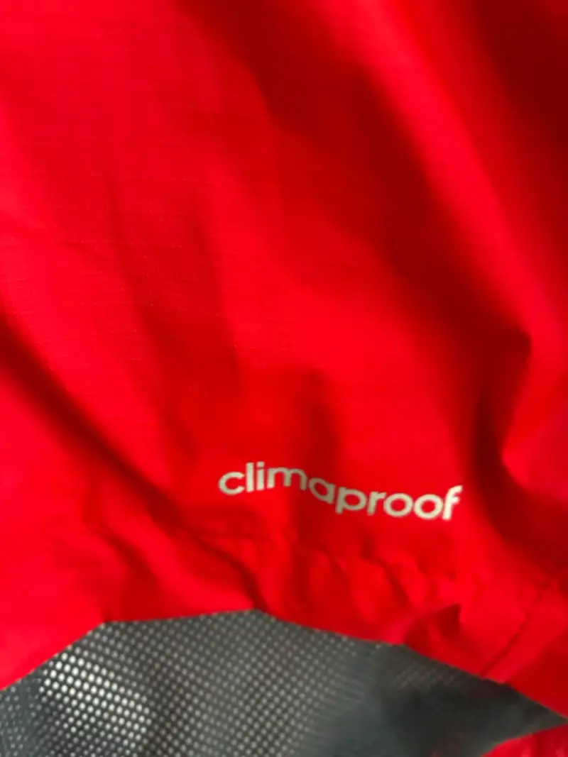 Chaqueta Impermeable Roja Adidas ClimaProof - 2