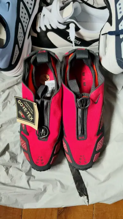 Zapatillas deportivas Nike Air Gore-Tex rojas - miniatura 1