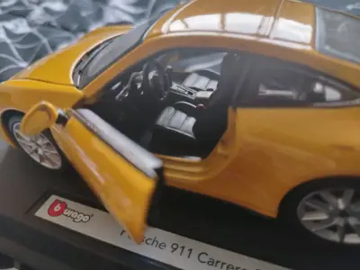 Modelo a Escala Porsche 911 Carrera S 1/32 - miniatura 2