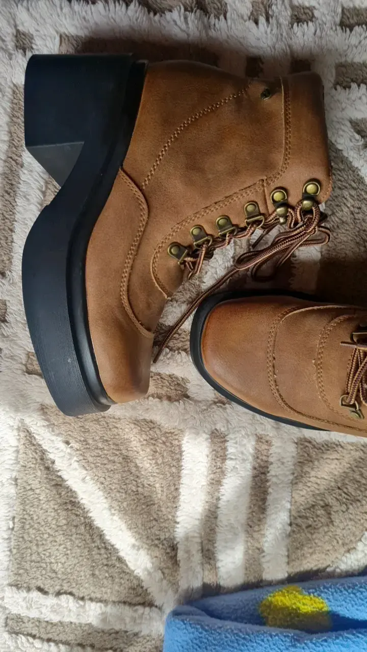 Botines de cuero marrón con plataforma Gotta - 2