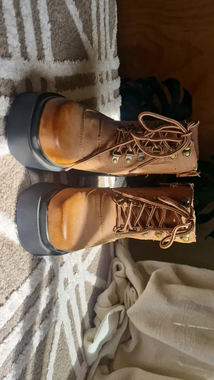 Botines de cuero marrón con plataforma Gotta