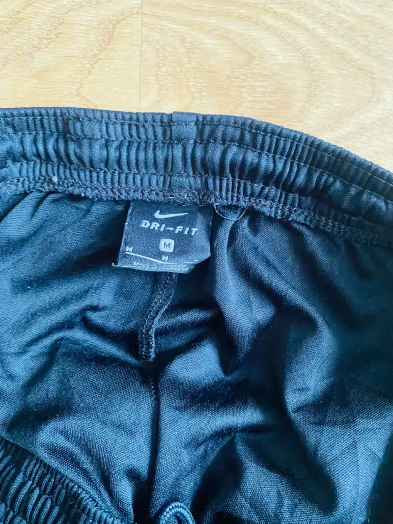 Buzo deportivo Nike Dri-Fit negro talla M - 2