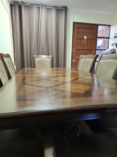 Juego de comedor de madera con 8 sillas - miniatura 2