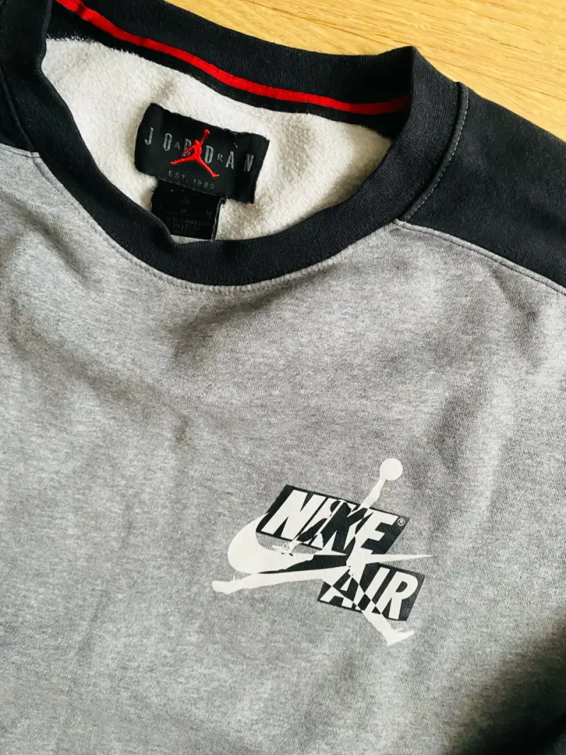 Polerón Nike Air Jordan gris y negro talla M - 2