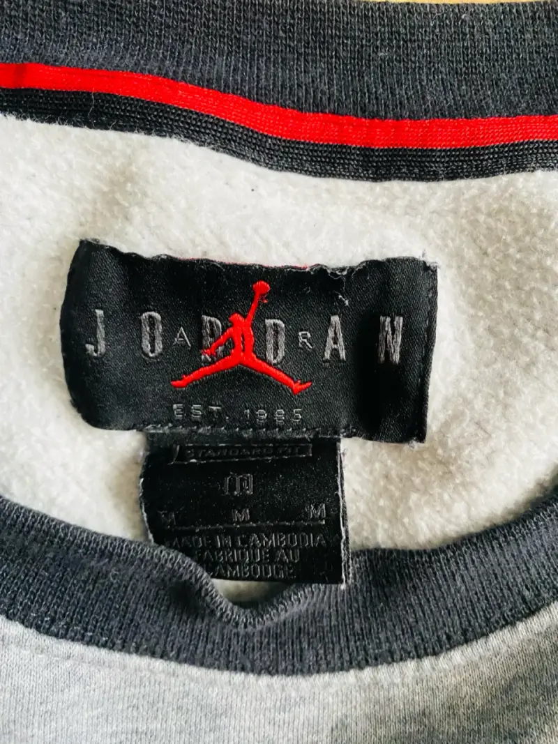 Polerón Nike Air Jordan gris y negro talla M - 3