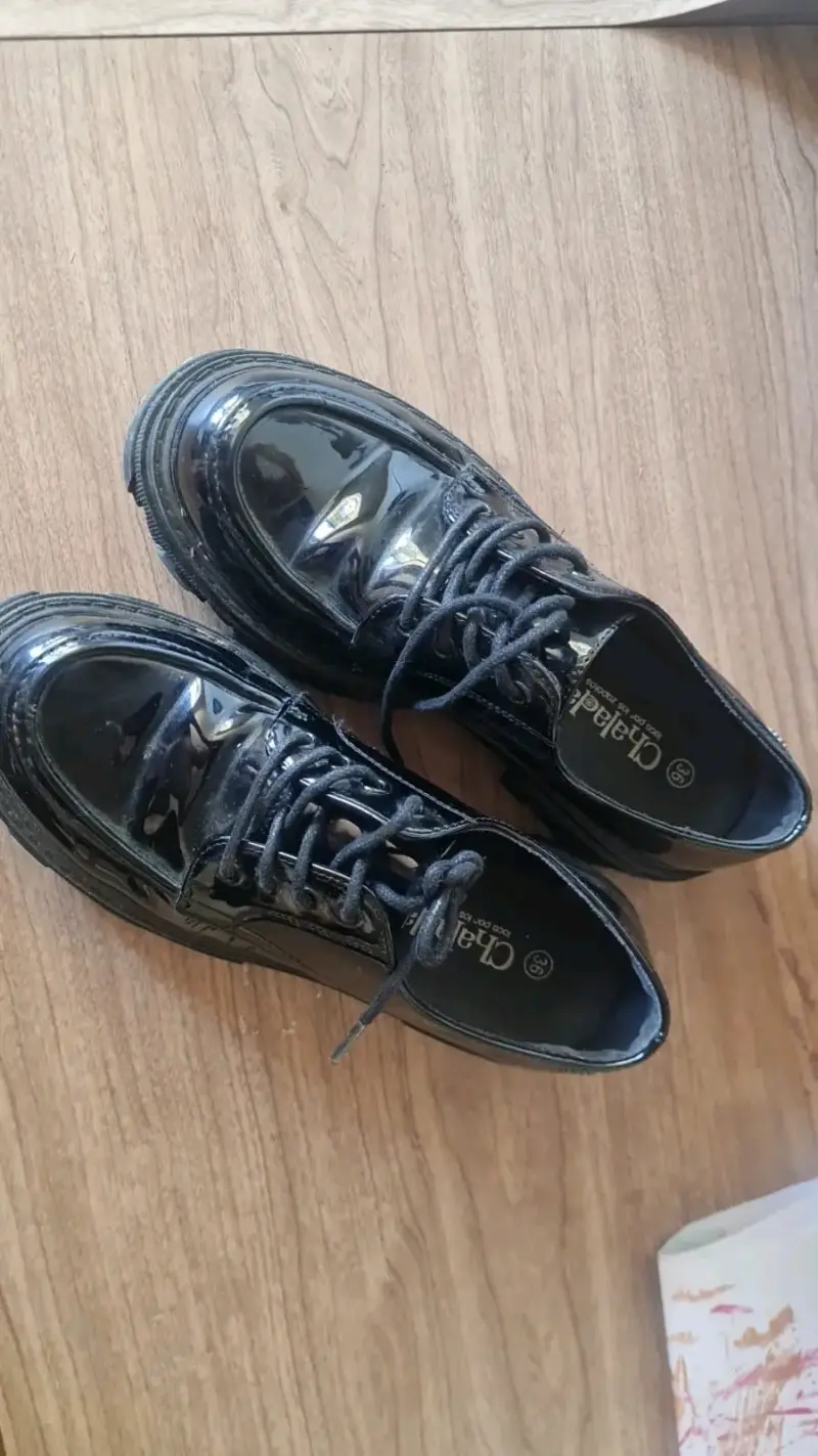 Zapatos de charol negros talla 36