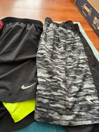 Lote de shorts deportivos Nike y estampados - miniatura 3