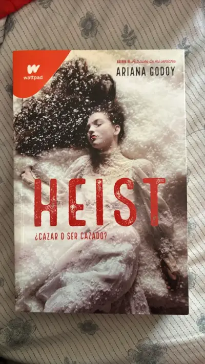 Libro 'Heist' de Ariana Godoy - miniatura 1