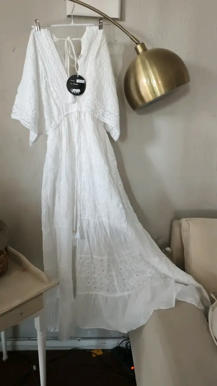 Vestido largo blanco bohemio con encaje