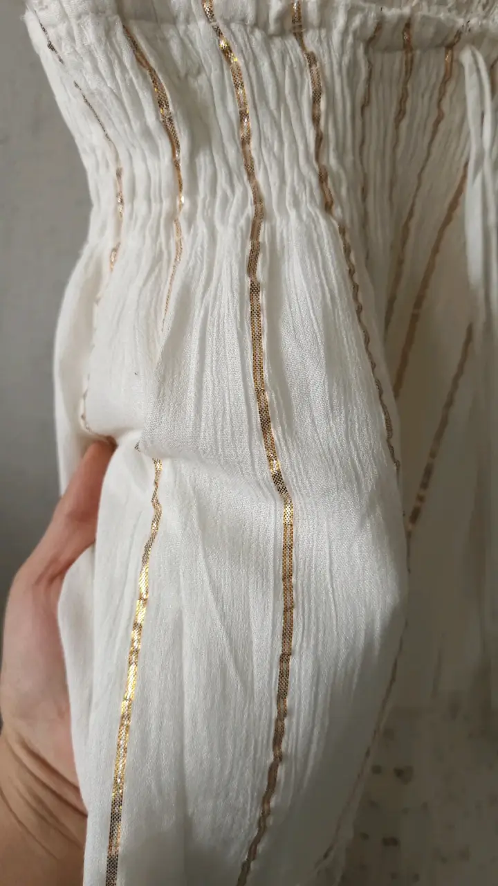 Vestido largo blanco con detalles bordados - 2