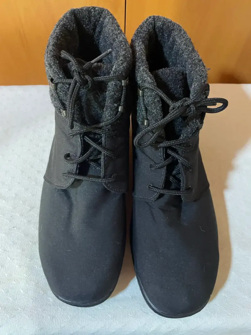 Botines negros de invierno con forro cálido