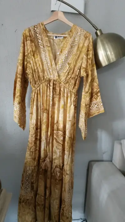 Vestido largo bohemio amarillo con estampado - miniatura 2