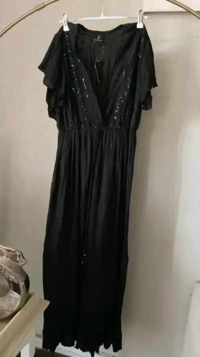 Vestido negro con lentejuelas India Town - miniatura 1