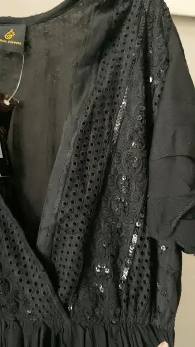 Vestido negro con lentejuelas India Town - miniatura 3