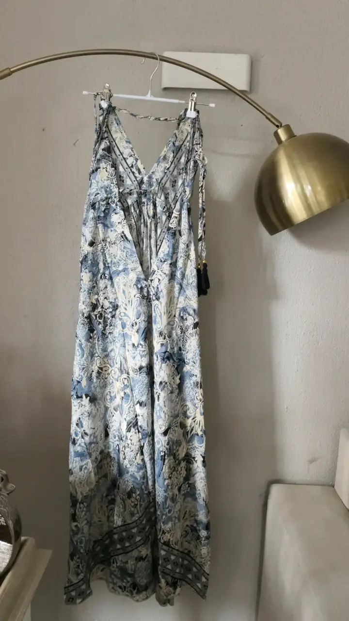 Vestido largo estampado floral azul y blanco - 4