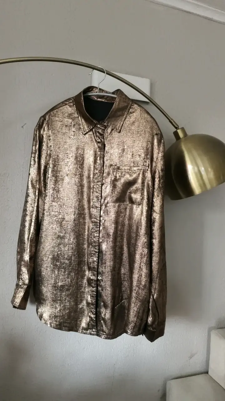 Camisa metálica dorada - cobre de mujer
