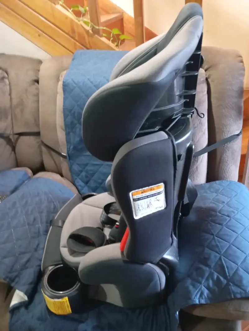 Silla de Auto para Bebé Infanti Gris y Negra - 2