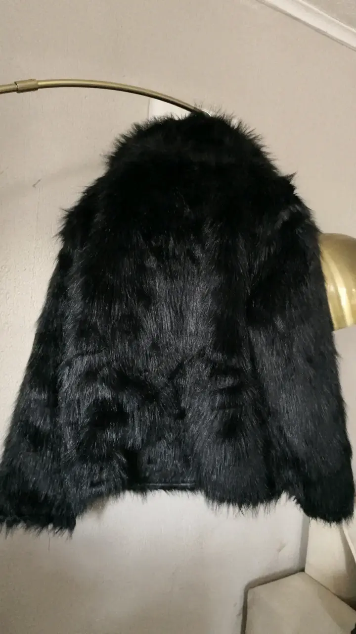 Chaqueta de piel sintética negra Marquis - 4