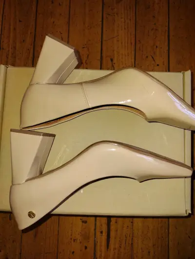 Zapatos de tacón beige Vizzano elegantes - miniatura 3