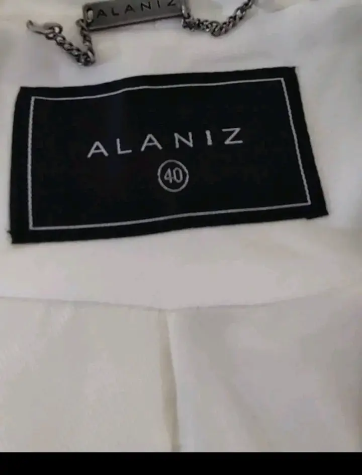 Blazer blanco elegante Alaniz talla 40 - 2