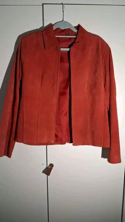 Chaqueta de gamuza roja para mujer - miniatura 1