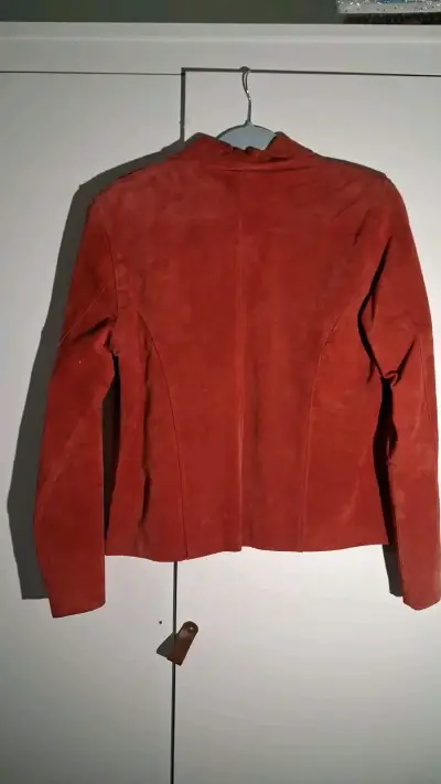 Chaqueta de gamuza roja para mujer - miniatura 3