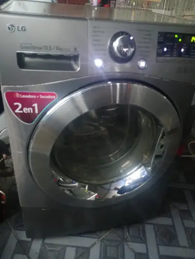 Lavadora Secadora LG 2 en 1 10.5/6kg - miniatura 1