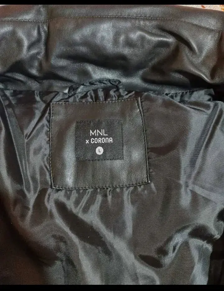 Chaleco acolchado negro MNL x Corona - 3