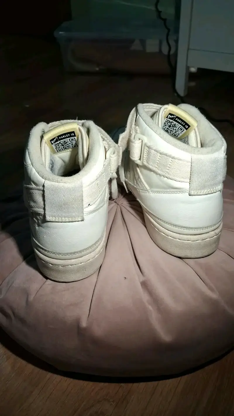 Zapatillas altas Adidas blancas usadas - 2