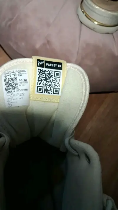 Zapatillas altas Adidas blancas usadas - miniatura 4