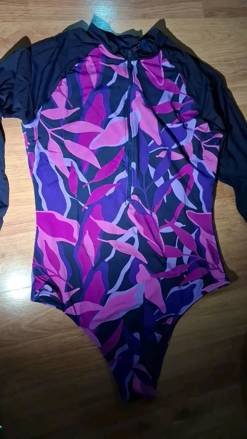 Traje de baño estampado floral manga larga