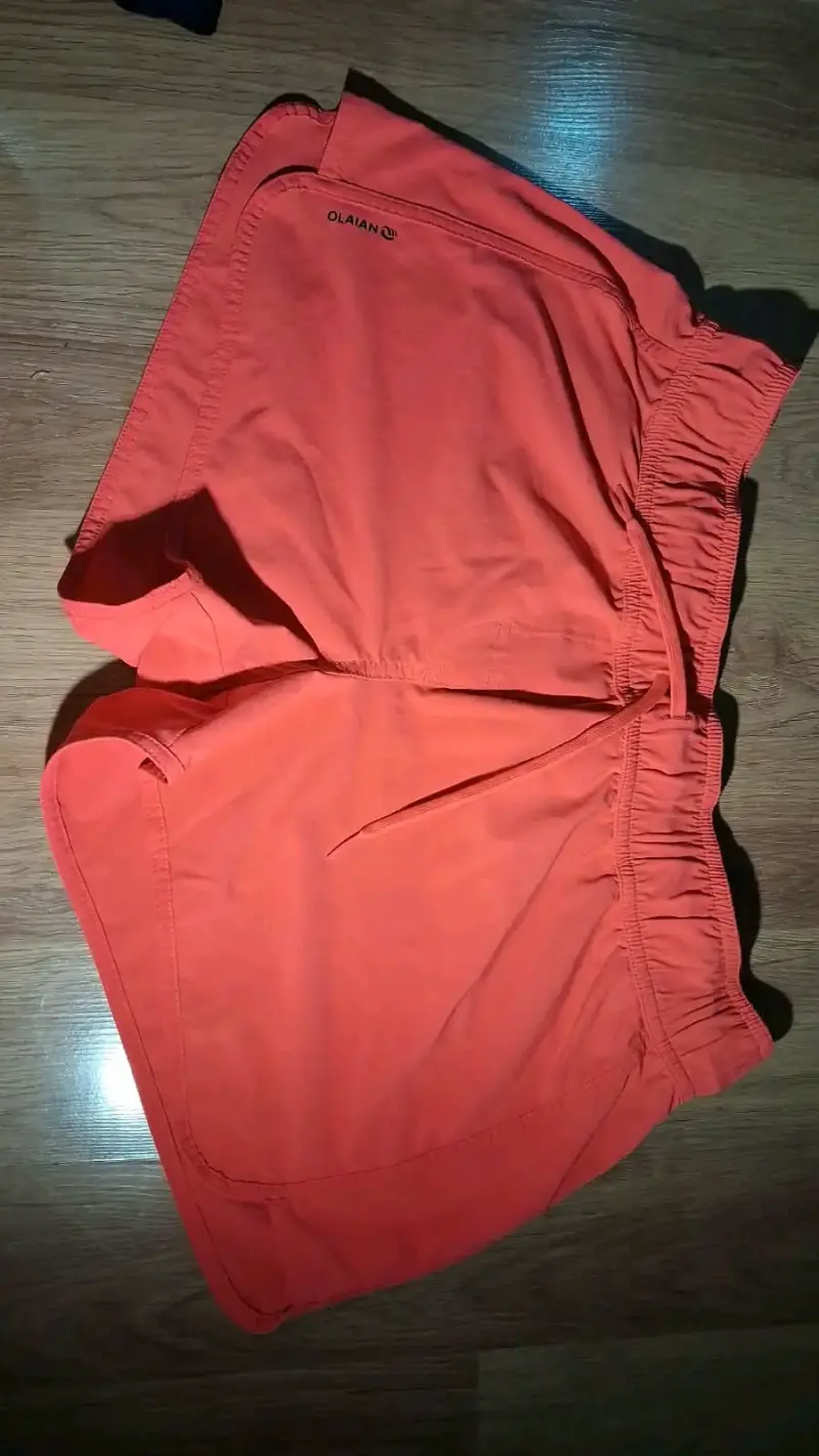 Shorts deportivos rojos Olaian para hombre