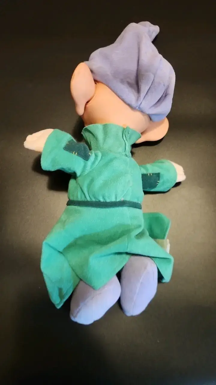 Peluche Enanito Feliz de Disney Mattel - 2