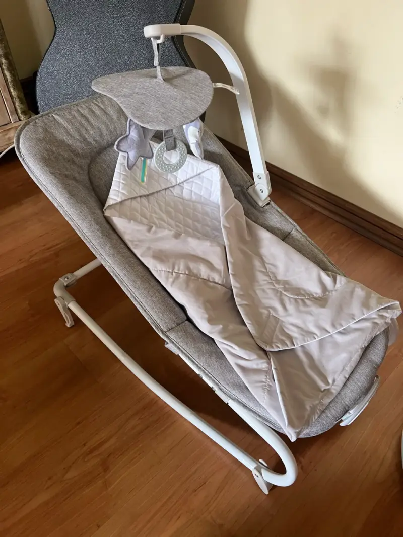 Mecedora Kinderkraft felio2 gris silla bebe