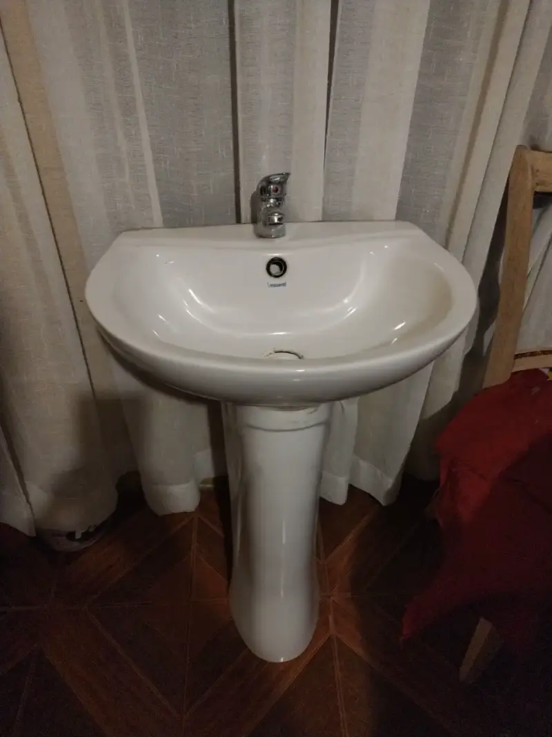 Lavamanos de cerámica con pedestal con llave monom - 2
