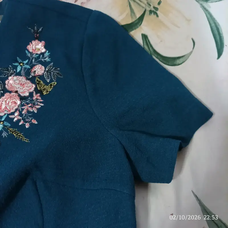 Vestido azul con bordado floral Oasis - 3