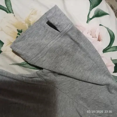 Vestido gris con cierre trasero - miniatura 3