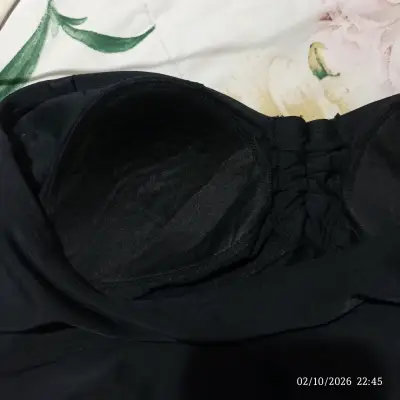 Traje de baño negro con detalle dorado Sofia Vergara - miniatura 5