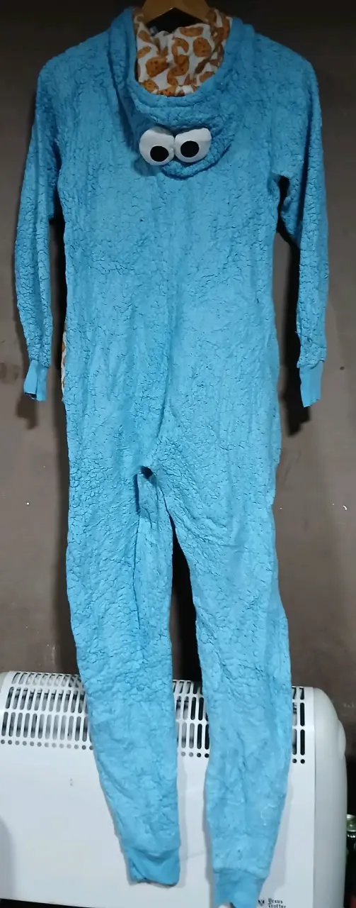Enterito pijama con diseño  galletas talla  14-16 - 2