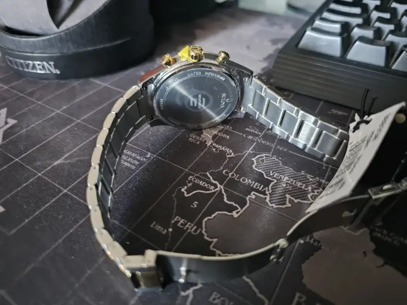 Reloj Bulova cronógrafo dorado y plateado - 6