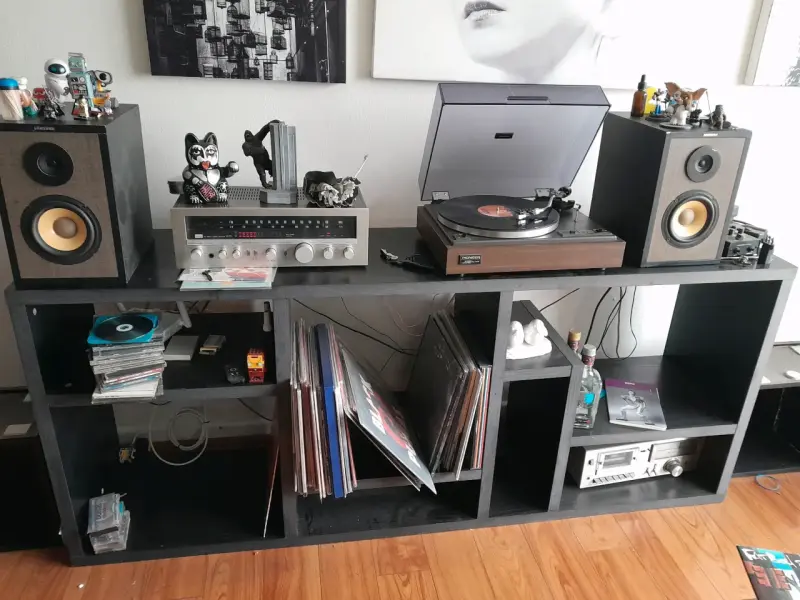 Mueble modular para vinilos y equipo de audio – 18