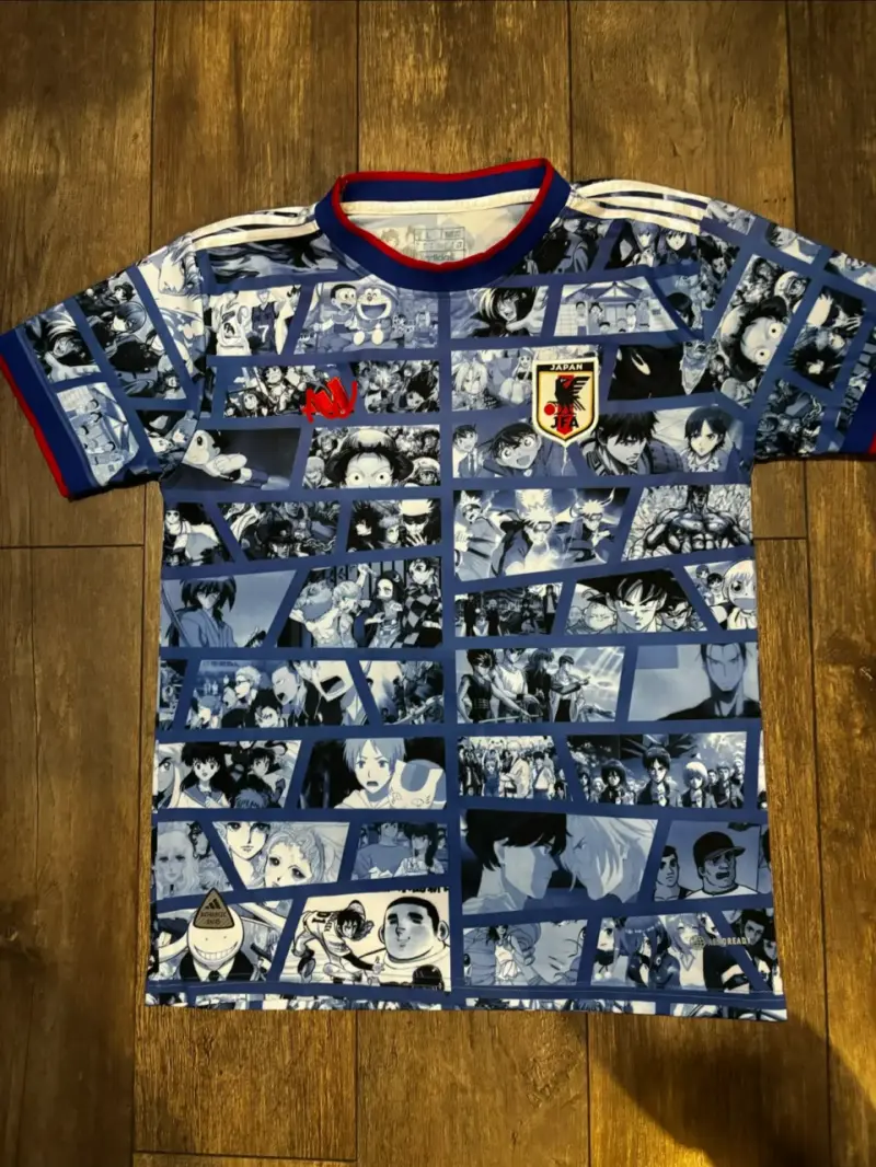 Camiseta de fútbol Japón con diseño de anime