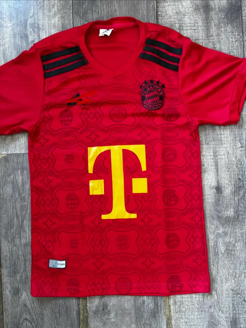 Camiseta FC Bayern Munich Roja Número 10