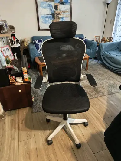 Silla ergonómica de oficina con respaldo de malla - miniatura 2
