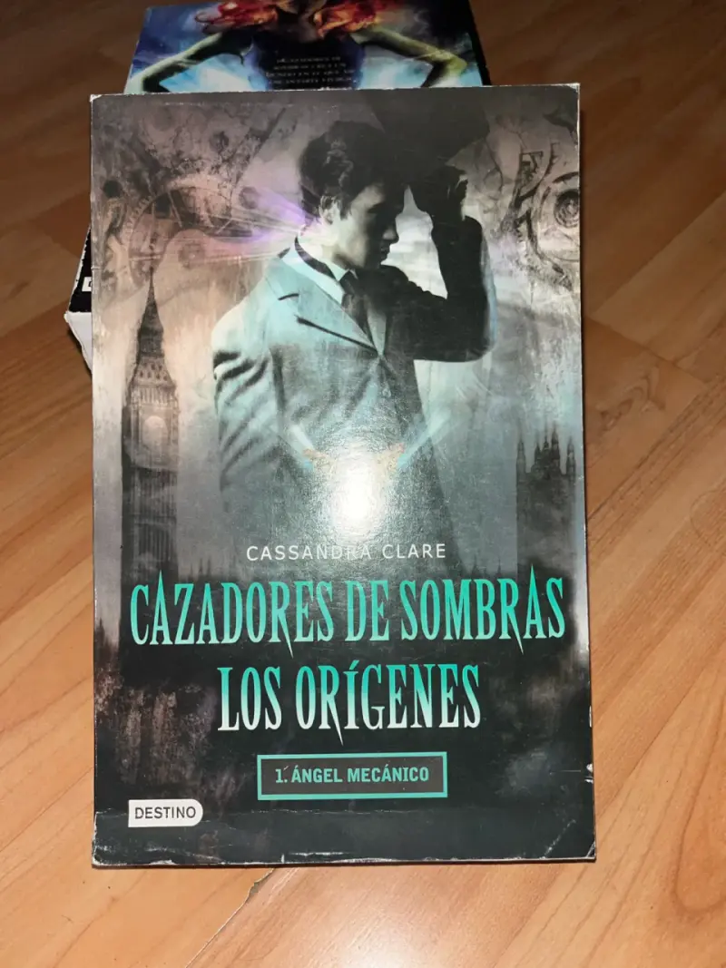 Colección de libros Cazadores de Sombras de Cassandra Clare - 3