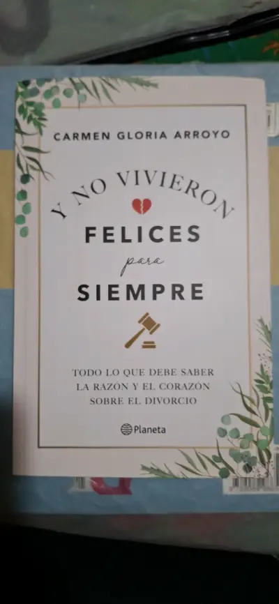 Libro 'Y No Vivieron Felices Para Siempre' de Carmen Gloria Arroyo - miniatura 1