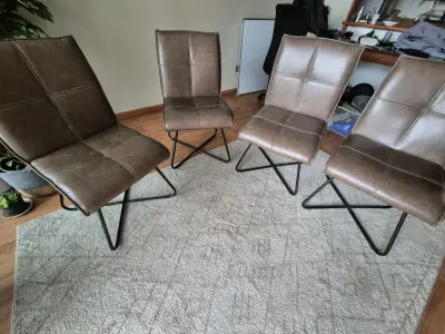 Juego de sillas de comedor de cuero sintético - miniatura 2