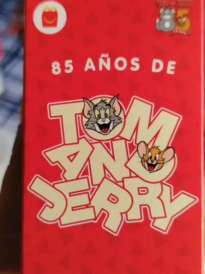 Juguete coleccionable Tom y Jerry 85 años - miniatura 1