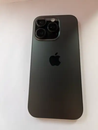 iPhone 16 Pro en muy buen estado - miniatura 1