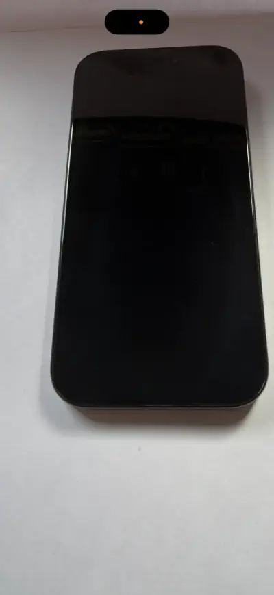 iPhone 16 Pro en muy buen estado - miniatura 3